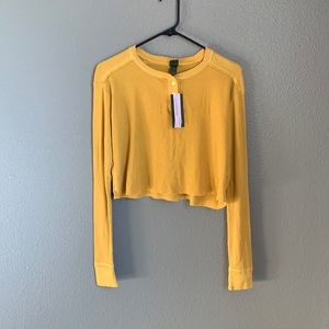 Long sleeve crop top